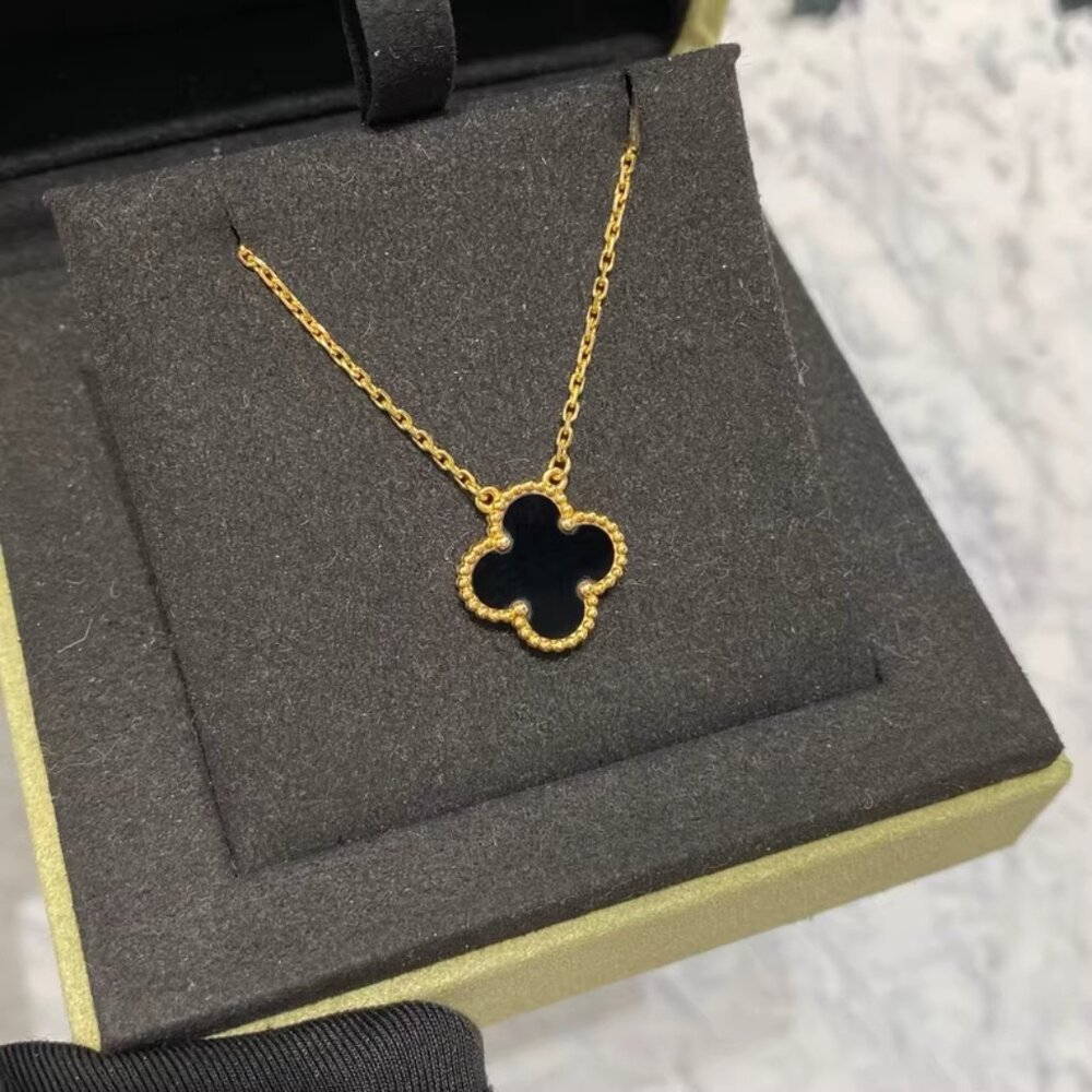 Van Cleef & Arpels Fashion Necklace - Picture 3 of 5